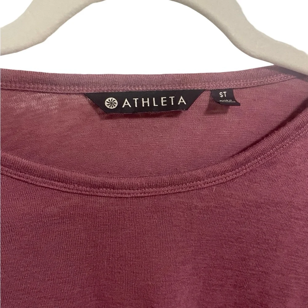 Athleta Breezy Long Sleeve Open Back Shirt Crushed Berry Size Small Tall - Picture 2 of 6